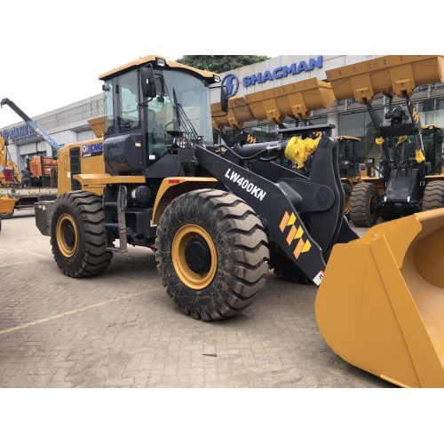 Máy xúc lật XCMG LW400KN - Gầu xúc 2.4m3 